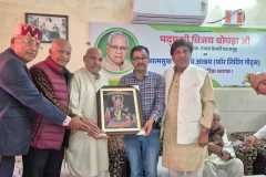 38b806f9-d037-44fe-a1c7-3e2c56abce21